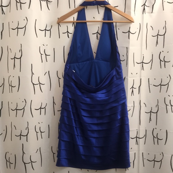 Le Chateau - M - Picture 2 of 3